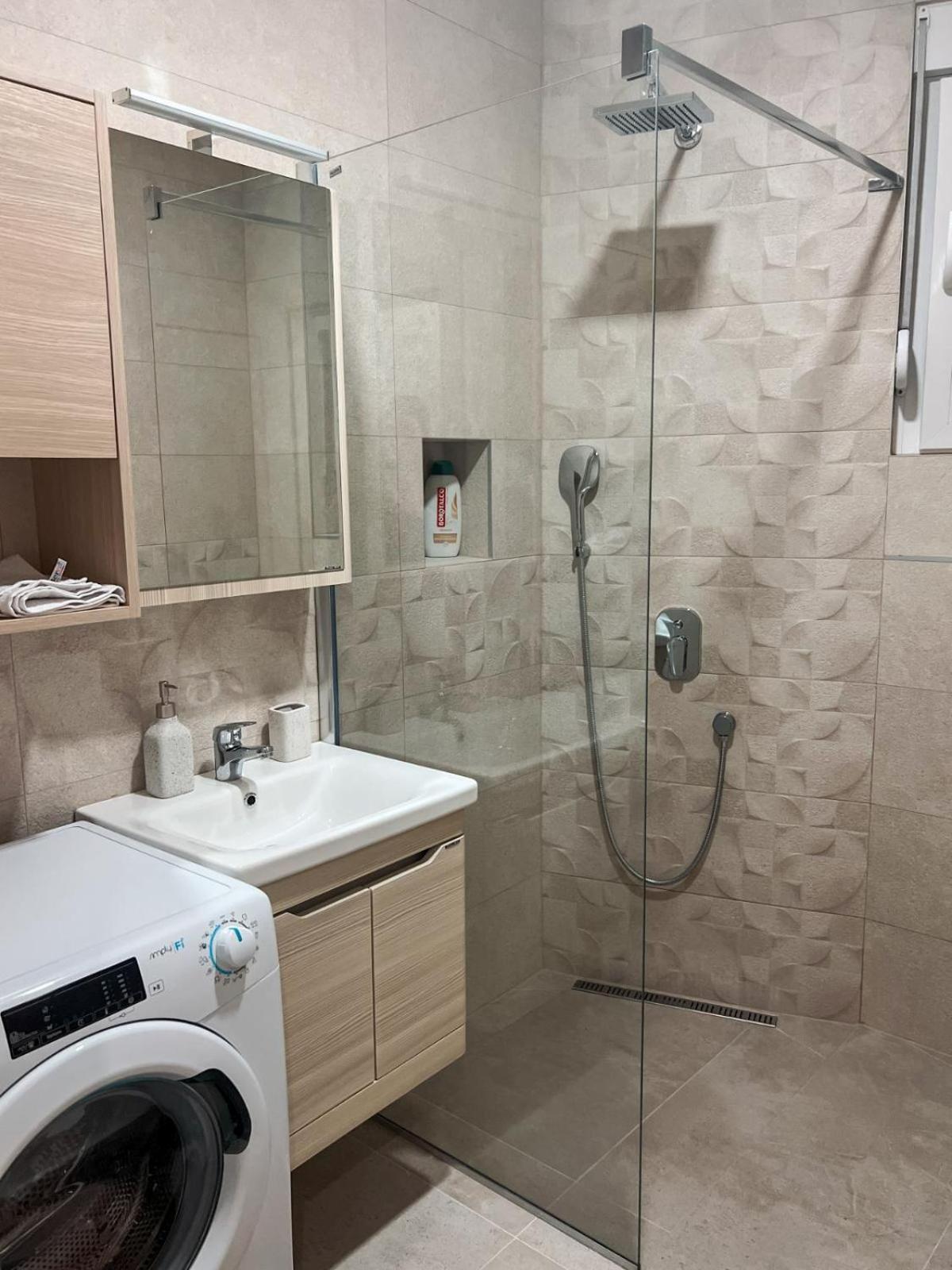Apartment M&n *