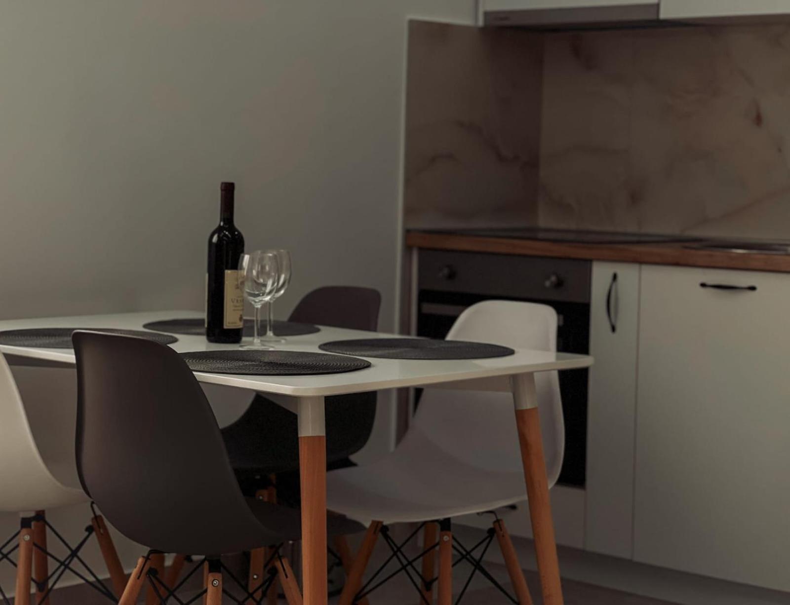 M&n Apartment *